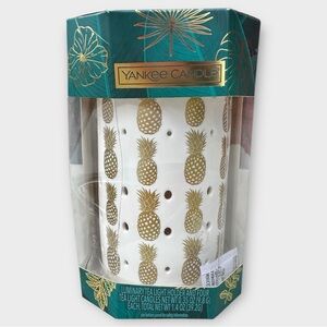NIB Yankee Candle Luminary Tea Light Holder and Four Tea Light Candles
